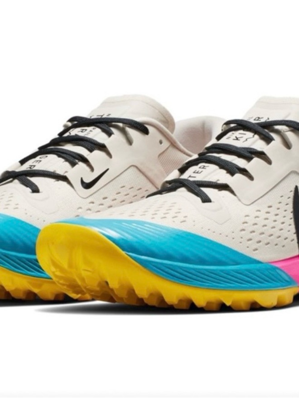 NWOT Nike Zoom Kiger 5 Trail Running Shoes Women’s Size 11